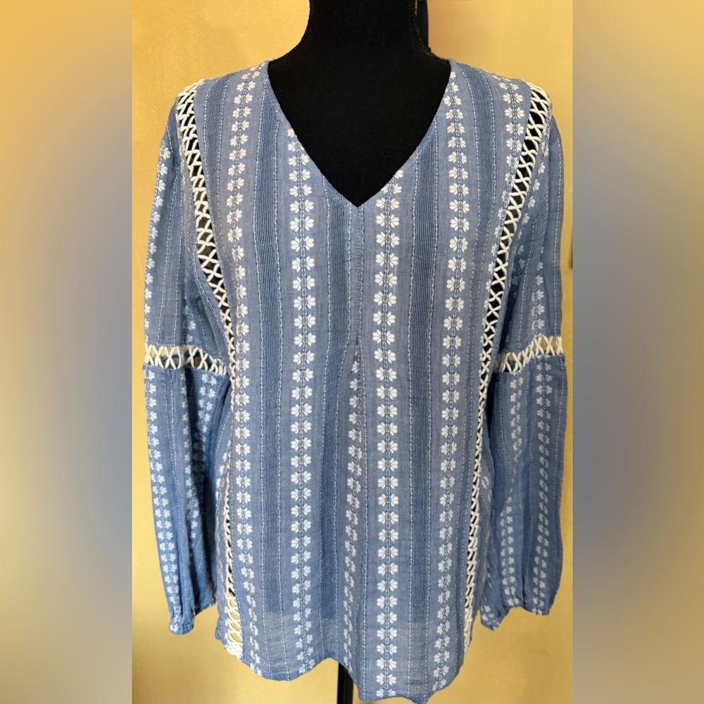 Buffalo David Bitton Blue and White V-Neck Blouse